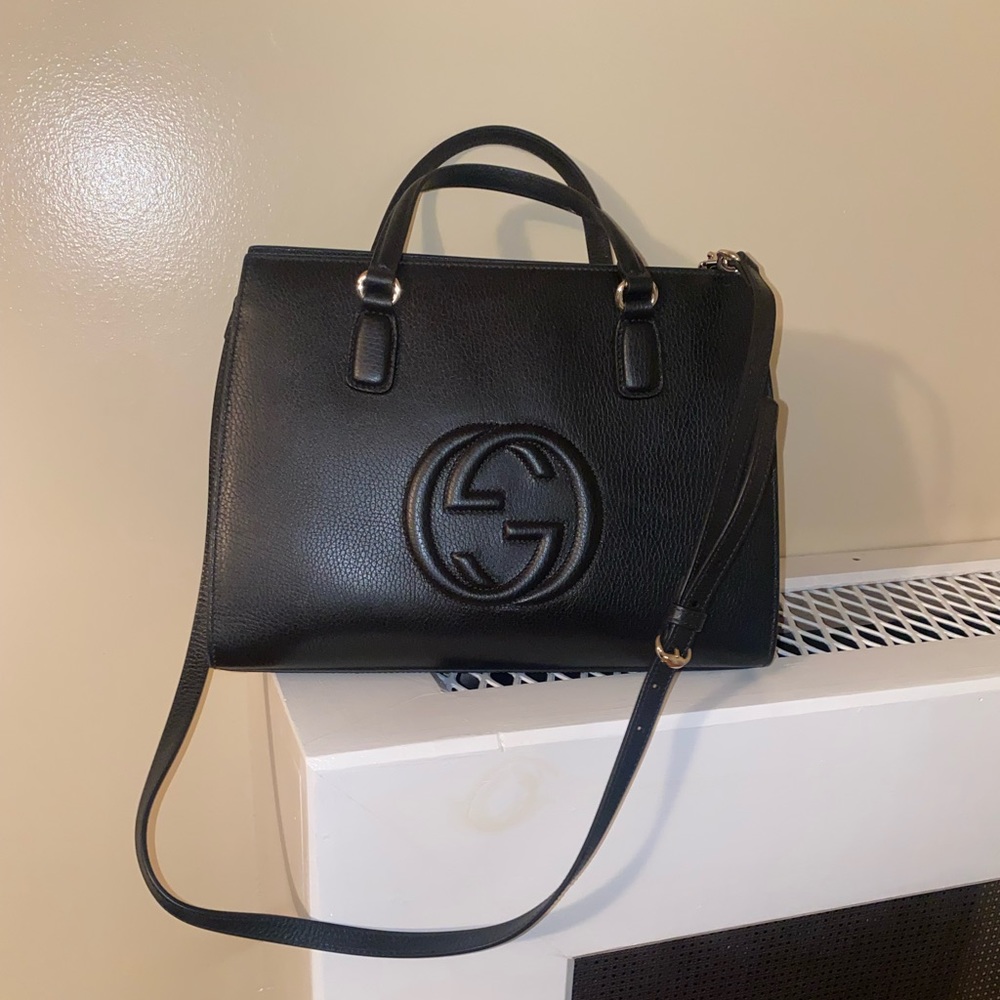 Authentic Gucci shoulder bag